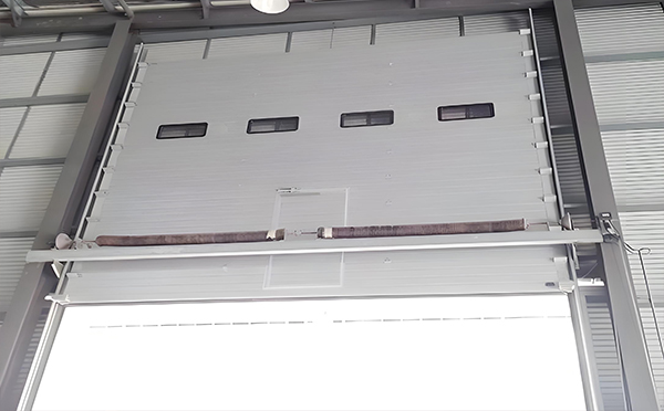 三原工业滑升门