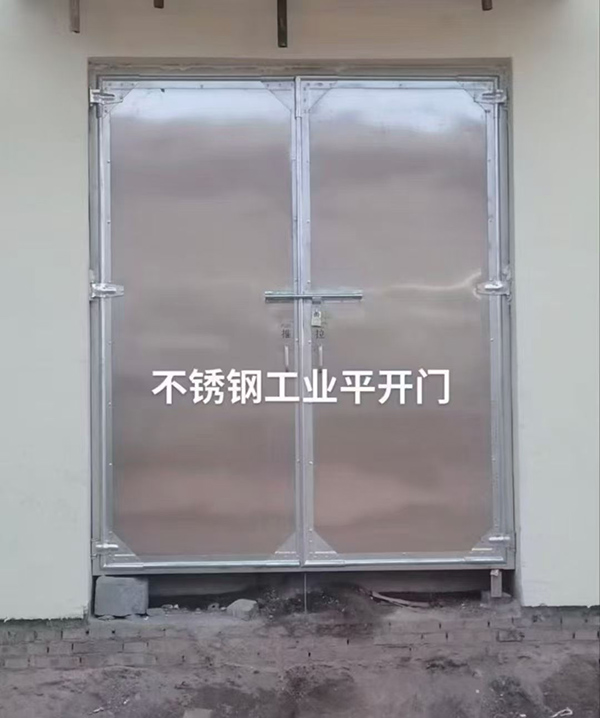 不锈钢三原工业平开门在现代工业场景中的应用实践