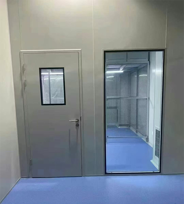 学校教学楼完成三原防火门标准化安装 学校教学楼完成三原防火门标准化安装