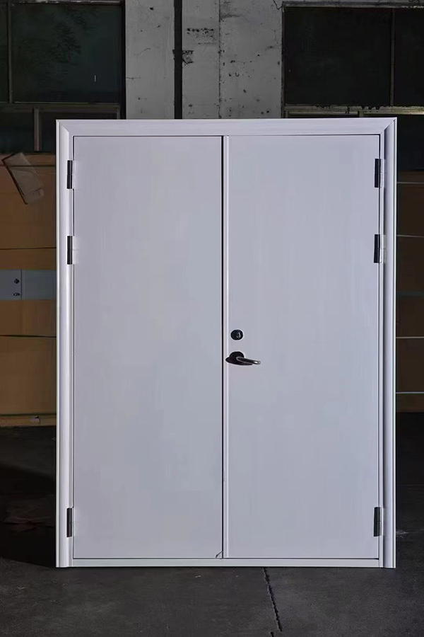 酒店项目完成公共区域三原防火门布设